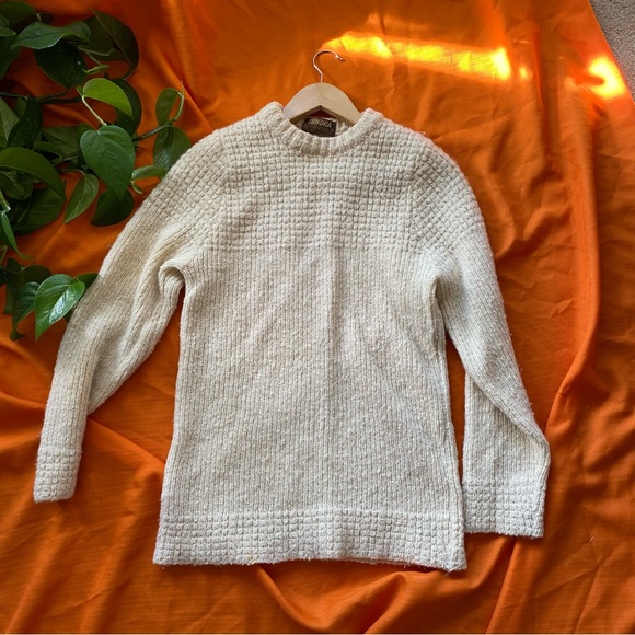 Vintage Cream 100% Pure Virgin Wool Tundra Sweater made in Canada - Picture 5 of 7